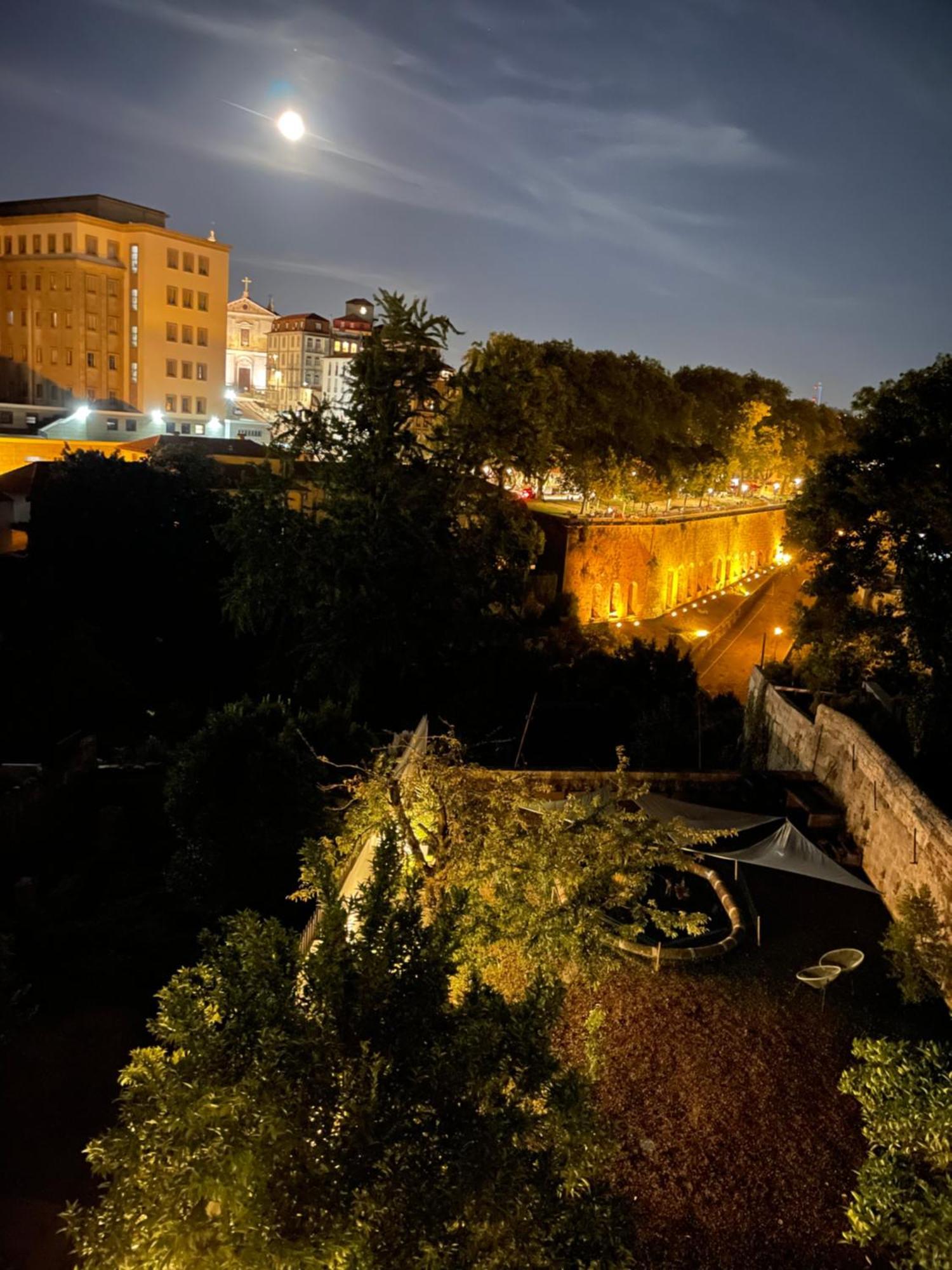 Loveporto Varanda/Jardim@C.Hist Luaran gambar